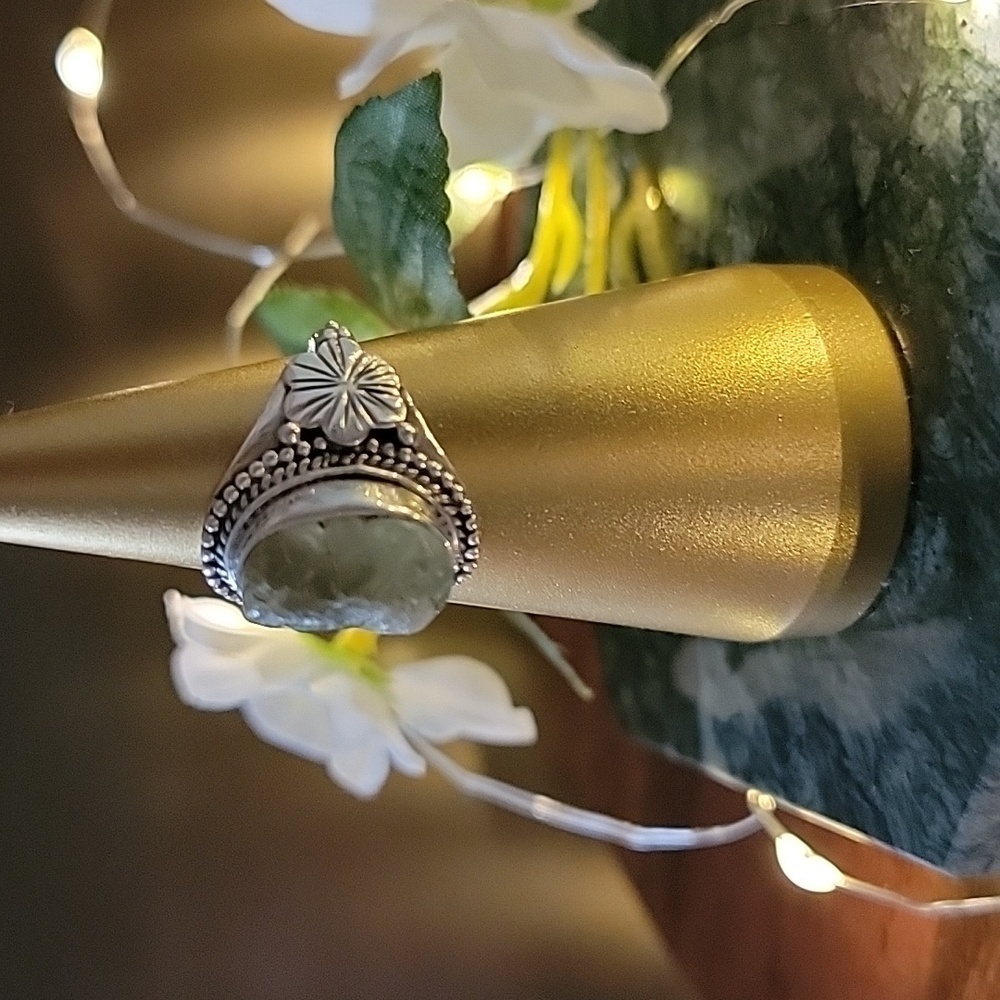 Raw Rough Peridot Solid Sterling Silver Ring Size… - image 6